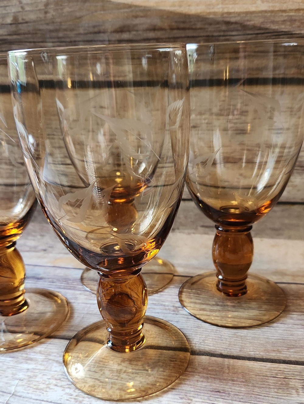 Set of 4 Amber Brown Vintage Drinking Goblets With Leaf Etchings - Picture 4 of 9